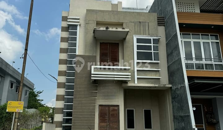 For Sale Villa / House In Cemara Asri Complex Jl. Asoka Hook (West Facing)