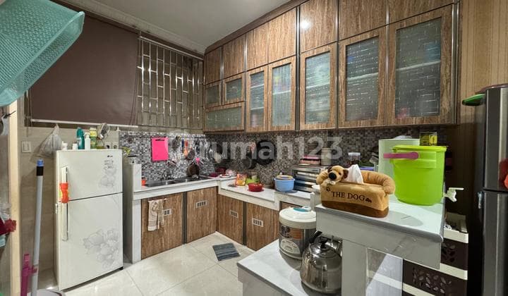 Ruko Komplek Cemara Asri , Jalan Boulevard Raya