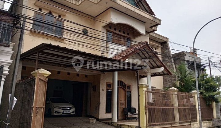 Rumah Siap Huni 2 Lantai di Komplek Kiara Sari Buah Batu Bandung