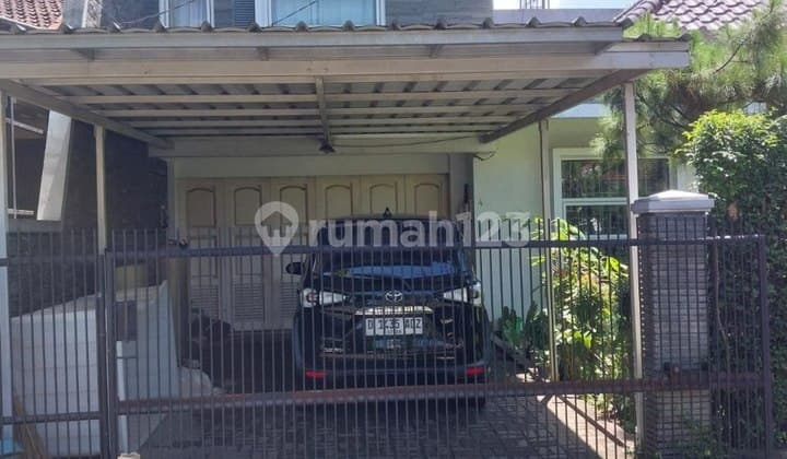 Rumah Lama Minimalis Komplek Sukaluyu Tengah Kota Bandung