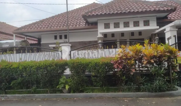 Rumah bisa untuk Tempat Tinggal atau Usaha Margahayu Raya Bandung