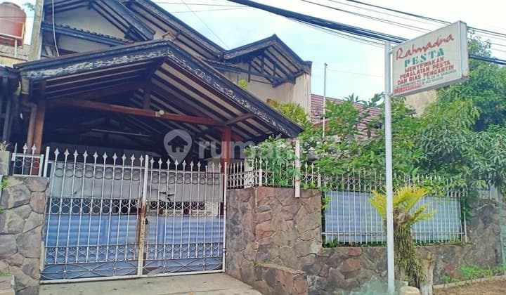 Rumah Mainroad Cocok untuk Usaha/Kostdi Sarijadi Kota Bandung