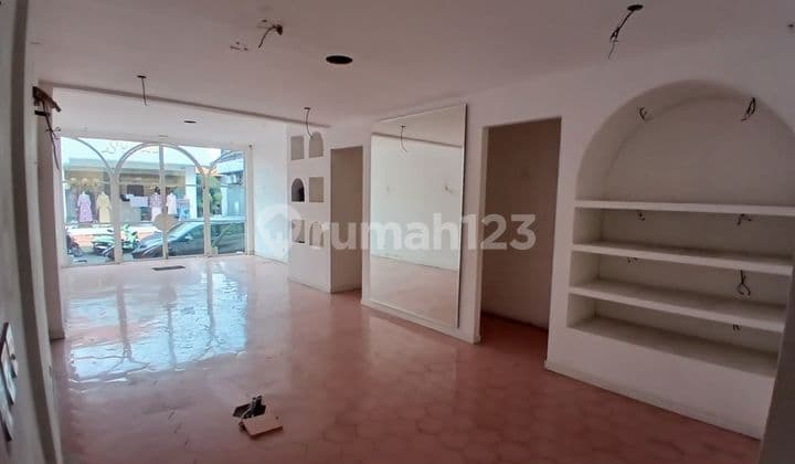 Commercial Shop Fore Rent In Jl Kayu Aya Seminyak