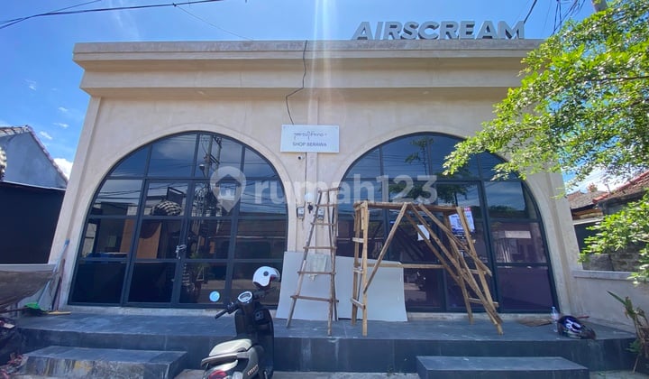 Commercial Shop For Rent On Berawa Beach Street Canggu