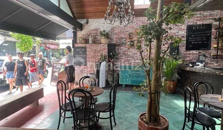 Overcontract Running Restaurants Business In The Heart Of Kuta