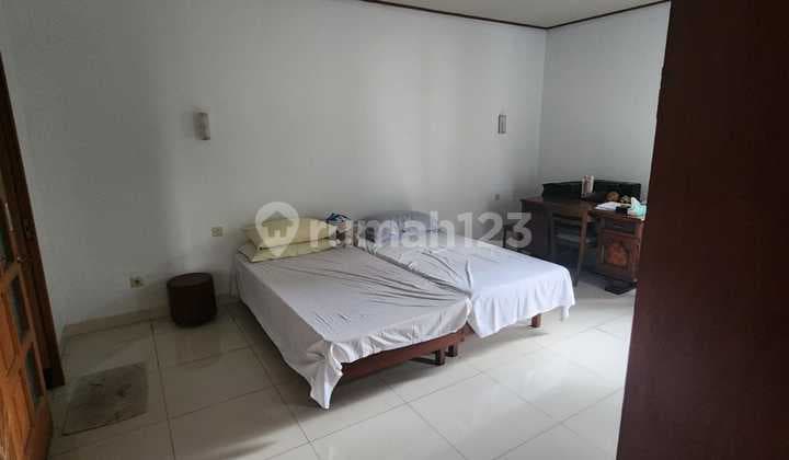 For Sale: Puri Kencana House, Comfortable and Strategic Location
