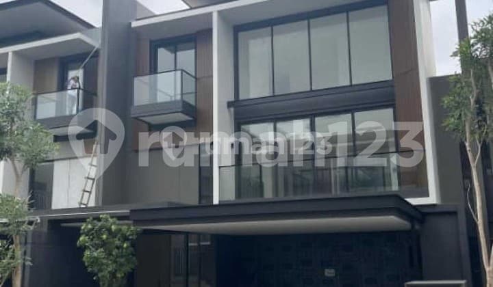 Sultan's Luxurious and Beautiful House at Navapark BSD