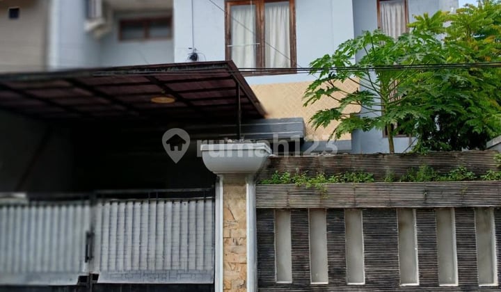 Dijual Rumah Rungkut Asri Tengah 2 Lantai Siap Huni
