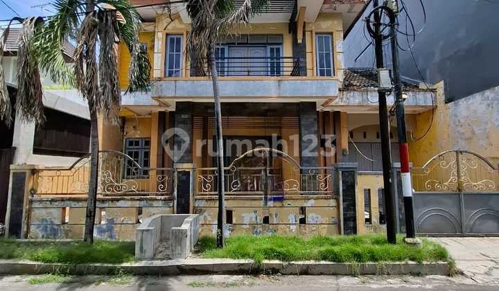 Dijual Rumah Babatan Pantai 2 Lantai Siap Huni Row Jalan Lebar