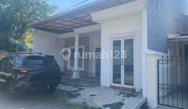 For Sale: Well-Maintained 1-Story House in Rungkut Mapan Timur