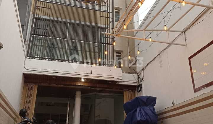 Dijual Ruko Komersial Jalan Kedungsari 3,5 Lantai Dijual Ruko Komersial Jalan Kedungsari 3,5 Lantai