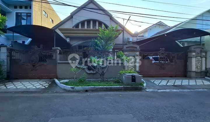 Dijual Rumah Bagus Terawat Manyar Tirtoyoso Siap Huni Dijual Rumah Bagus Terawat Manyar Tirtoyoso Siap Huni
