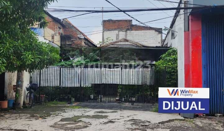 For Sale Commercial Property on Jalan Raya Manyar Kertoarjo