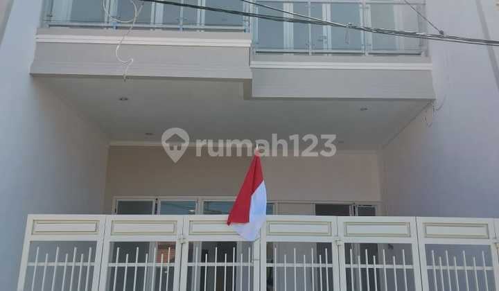 Dijual Rumah Mulyosari Baru Minimalis Siap Huni 2 Lantai