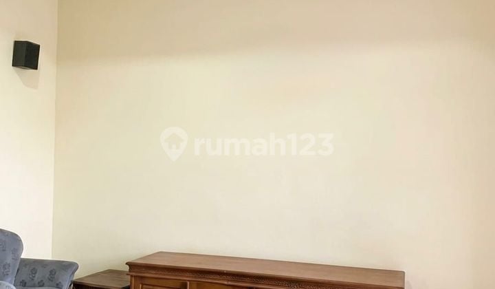 Dijual Rumah Royal Ketintang 2,5 Lantai Siap Huni Terawat