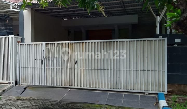 For Sale: Pondok Tjandra House, Single Story, Well-Maintained, Ready to Move In.