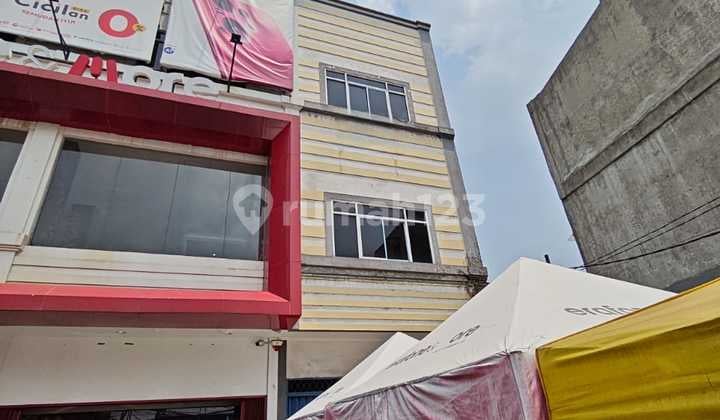 Ruko Bagus Siap Pakai Hadap Jalan Raya 3Lt di Jati Uwung Tangerang