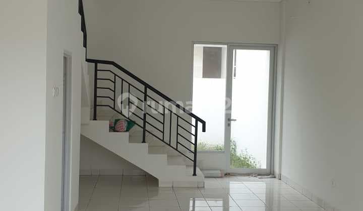 Ruko Bagus 2 Lt Siap Pakai Kawasan Ramai di Podomoro Tenjo Bogor.