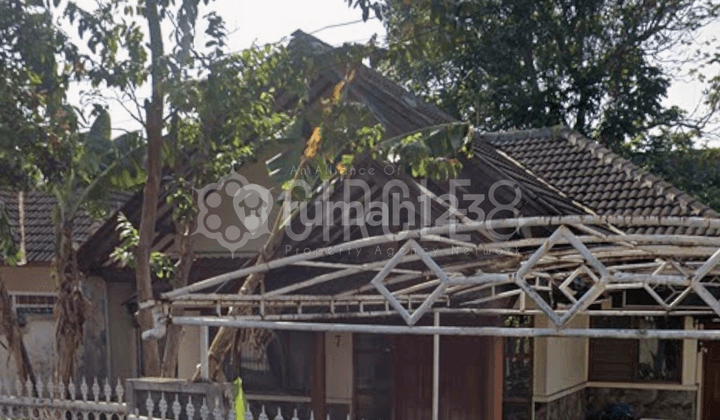 For Sale: House at Land Price in Perumahan Bumi Sariwangi, Bandung