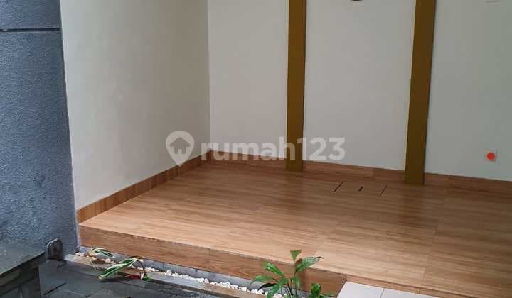 Siap Pakai & Lokasi Strategis! Rumah 2 Lantai di Discovery Bintaro - SHM & Dilengkapi AC (Sp 0060)