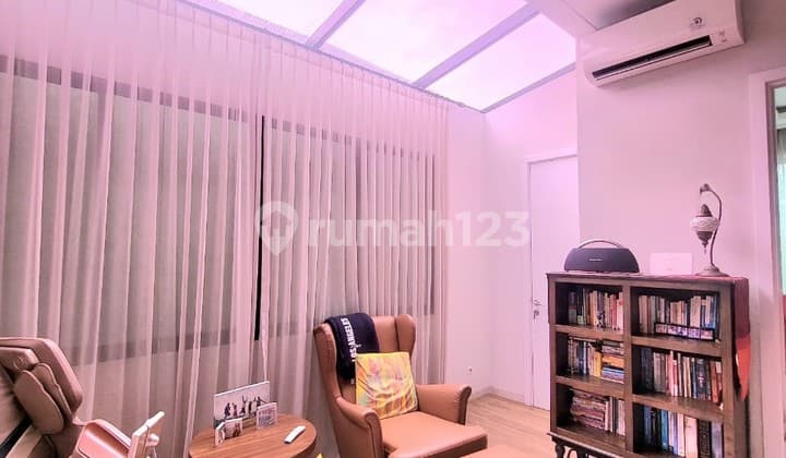 Beautiful & Ready to Move In! 2-Storey House at Discovery Bintaro - Strategic Location, Rare Find & Freehold (Sp 0832)