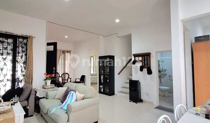 Termurah! Siap Pakai & Lokasi Strategis! Rumah Mewah 2 Lantai di Emerald Bintaro - Tanah Luas, Semi Furnished & Kamar Sangat Banyak (Sp 0055)