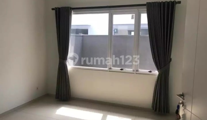 Hot Sale & Lokasi Strategis! Rumah Cantik Siap Huni di Discovery Bintaro - Semi Furnished & SHM (Sp 0111)
