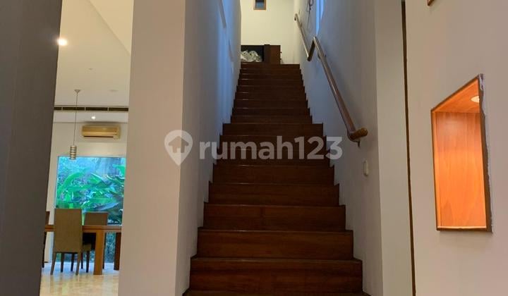 Siap Huni & Lokasi Strategis! Rumah Mewah 2 Lantai di River Park - Tanah Luas, Semi Furnished & Surat SHM (Sp 0087)