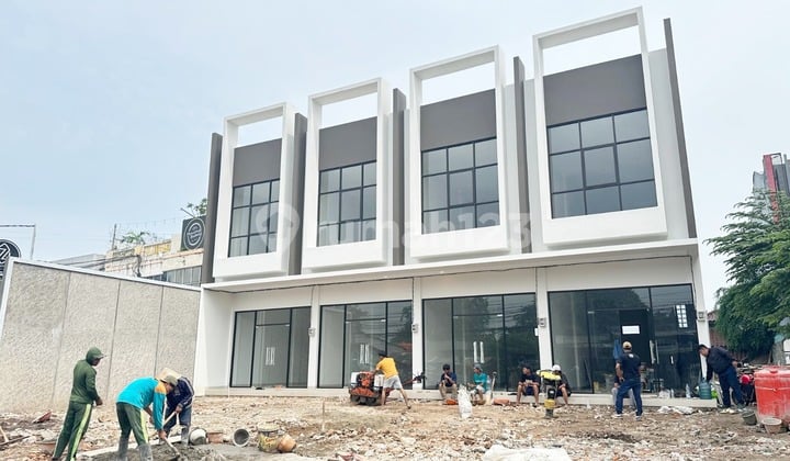 Wow...Ruko Super Strategis