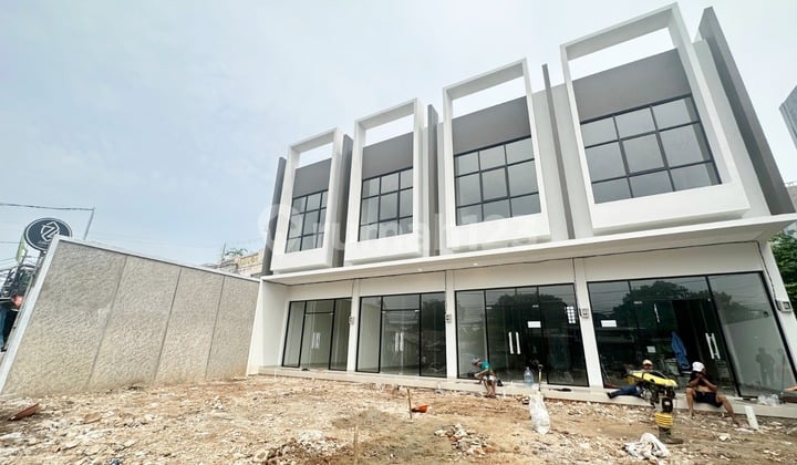 Wow....Ruko Super Strategis