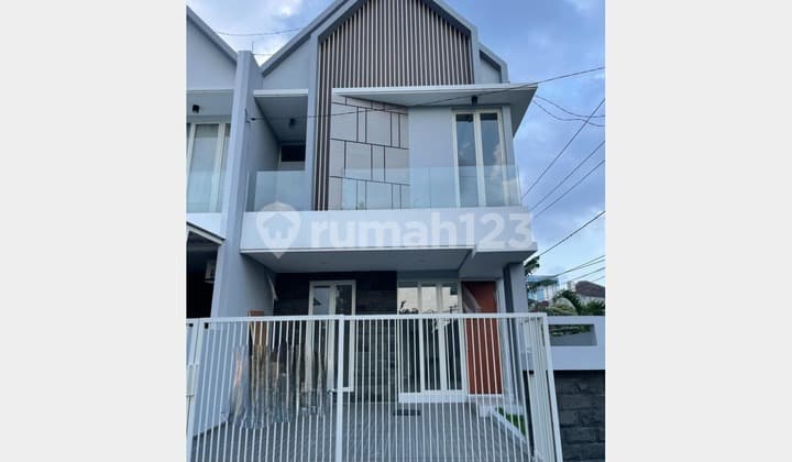 Dekat MERR dan Galaxy Mall, Mewah dan Murah, Rumah Baru di Manyar Surabaya