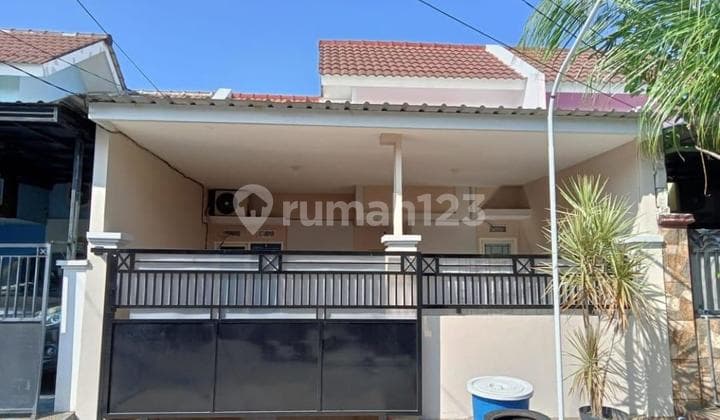 Rumah Bagus SHM di Tropodo Indah, Sidoarjo