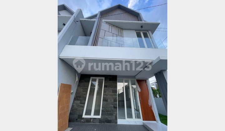 Rumah Baru, Murah dan Strategis, Dekat MERR dan Galaxy Mall, Manyar Surabaya