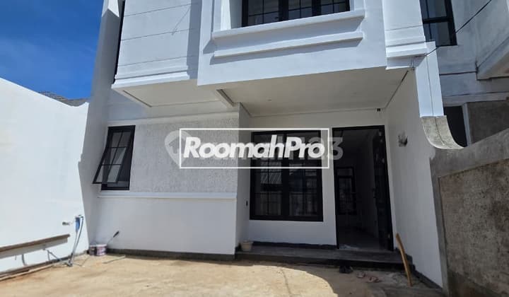 Rumah Baru 2 Lantai Dalam Komplek Pondok Bambu Jakarta Timur