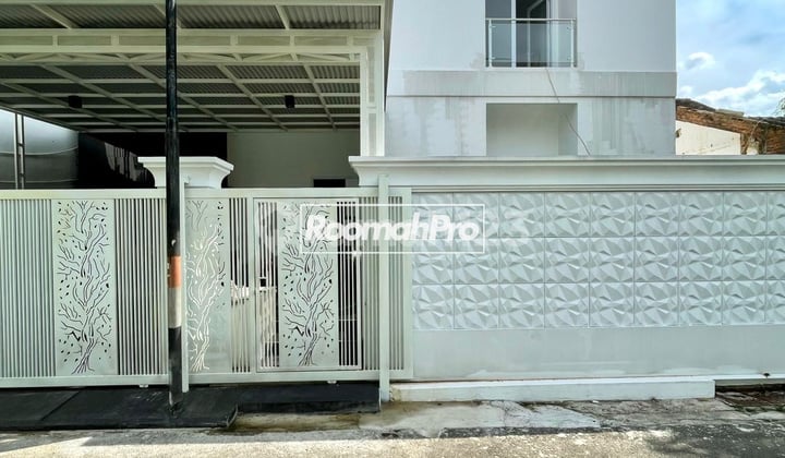 Second-hand House in Cipinang Indah 1 Complex, East Jakarta