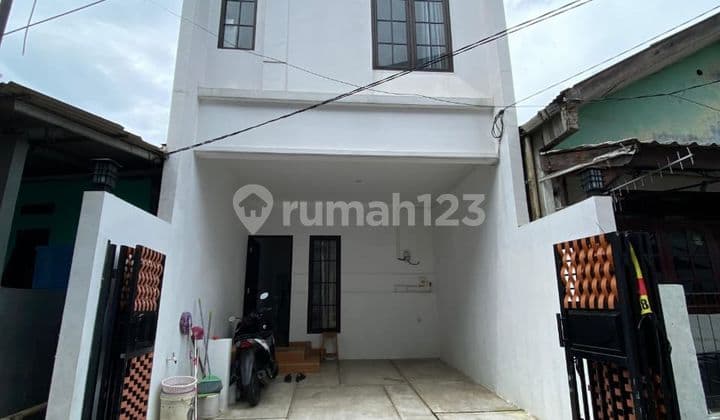 New Affordable Ready-to-Live House in Strategic Location at Kampung Rambutan, East Jakarta
