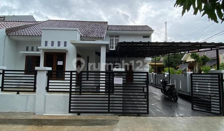 Rumah Hook 2 Lantai Luas Siap Huni di Komplek Bulog 3 Jatimelati Bekasi