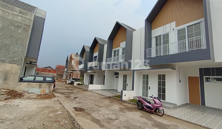 Rumah Baru Dalam Cluster Bebas Banjir di Jatikramat Kota Bekasi