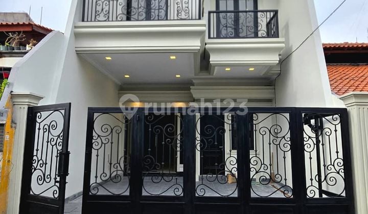 Rumah Baru Design Classic Lokasi Strategis Dalam Komplek Rawamangun Jakarta