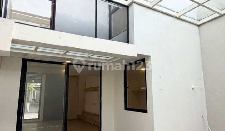 Dijual Northwest Park 2 Lantai Surabaya Barat