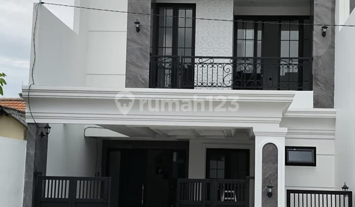 Dijual Rumah Baru Galaxy Bumi Permai Araya 2 American Classic Bagus dan Mewah Siap Huni Surabaya Barat