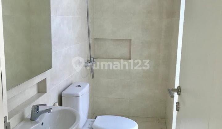 Disewakan Rumah Grand Pakuwon Baru Harga Terjangkau