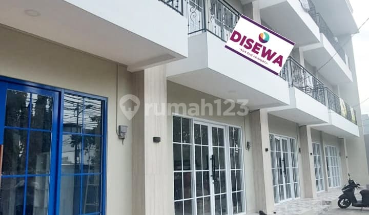 Sewa 3 Unit Ruko Gandeng 4 Lt 100% Baru Di Cempaka Putih, Jakarta