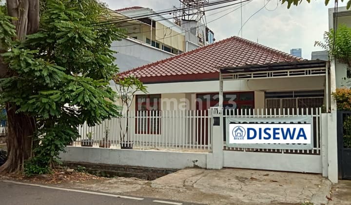 Rumah 5 Br di Rawamangun-Kayu Putih, Lokasi Tenang & Stratrgis