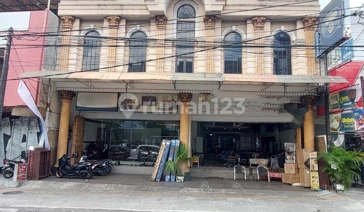 Ruang Usaha di Laksda Adisucipto, Caturtunggal, Depok, Sleman Yogyakarta