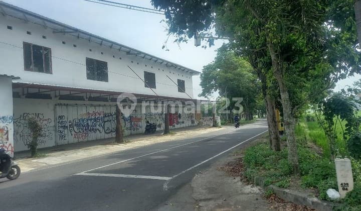 Ruko Strategis 2 Lantai di Pusat Kota Bantul.