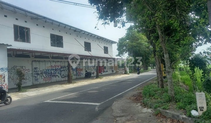Ruko Strategis 2 Lantai di Pusat Kota Bantul.