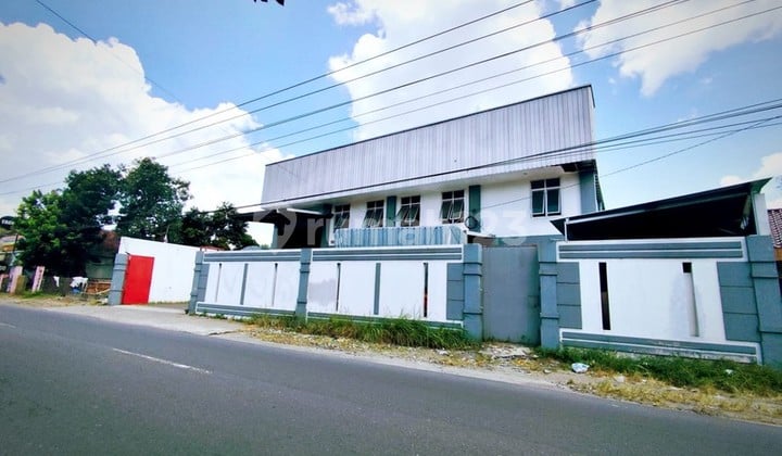 Gudang Luas Tepi Jalan Kebon Agung Sleman, Akses Truk Mudah