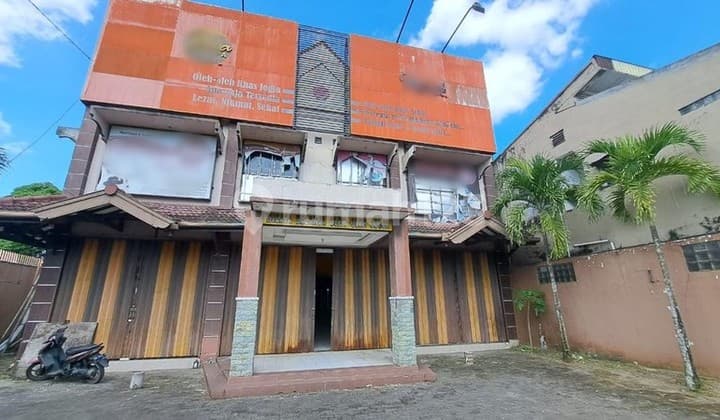 Ruang Usaha 3 Lantai di Jl. A.m. Sangaji Lokasi Magnet Bisnis Sleman.