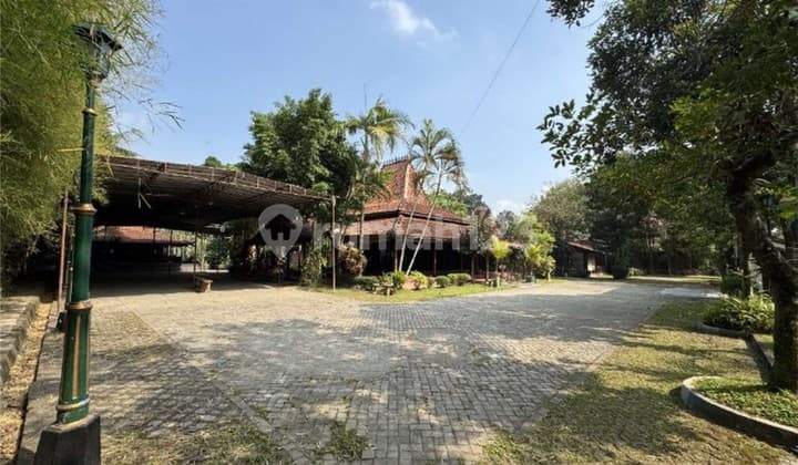 Tanah Bonus Bangunan Joglo Hanya Beberapa Menit Dari Rsa Ugm
